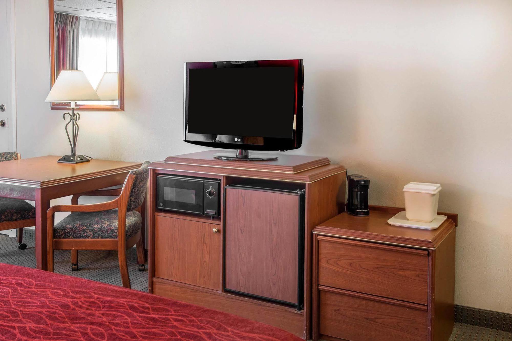 Ramada By Wyndham Downtown Spokane Buitenkant foto