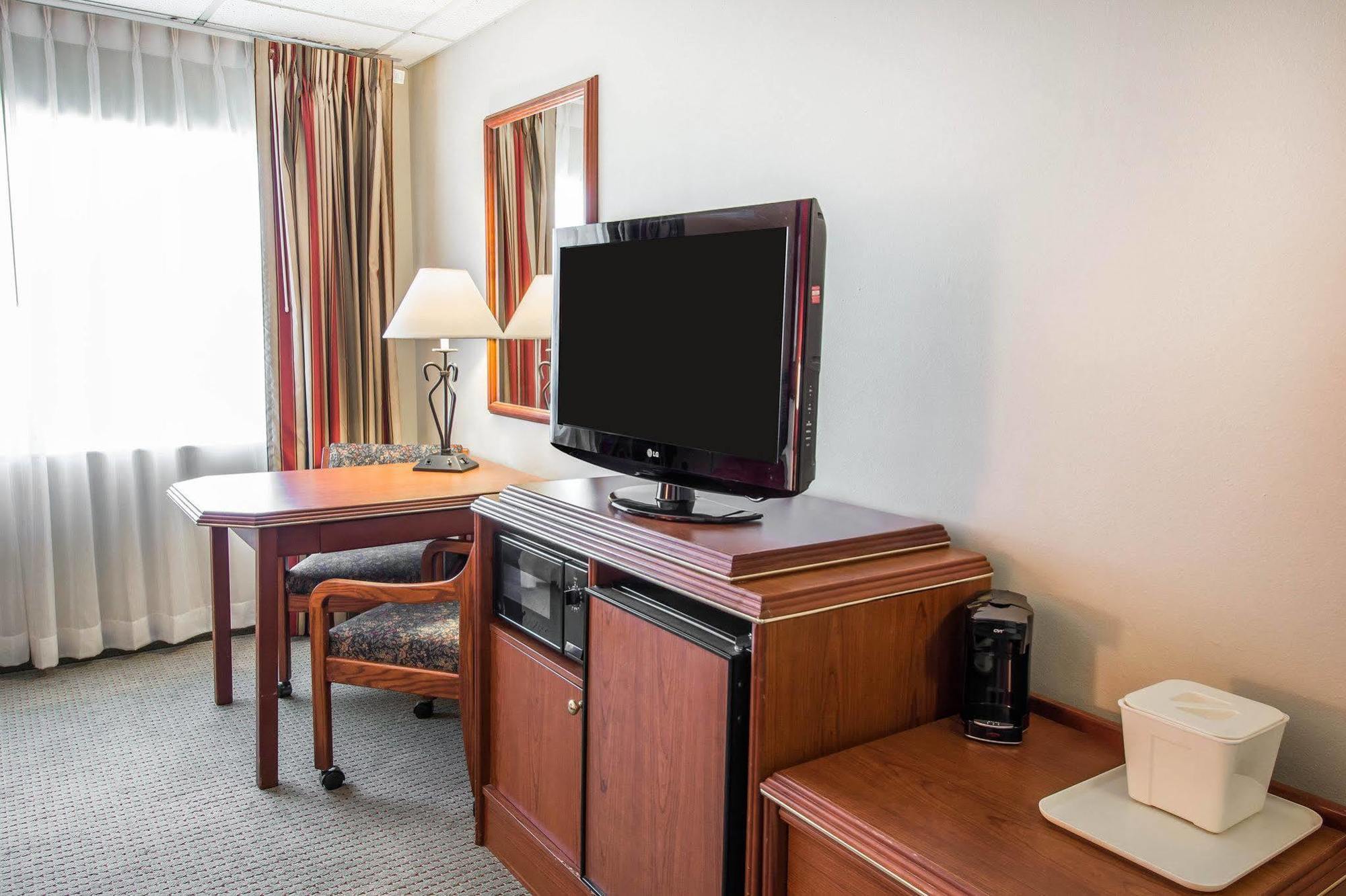 Ramada By Wyndham Downtown Spokane Buitenkant foto