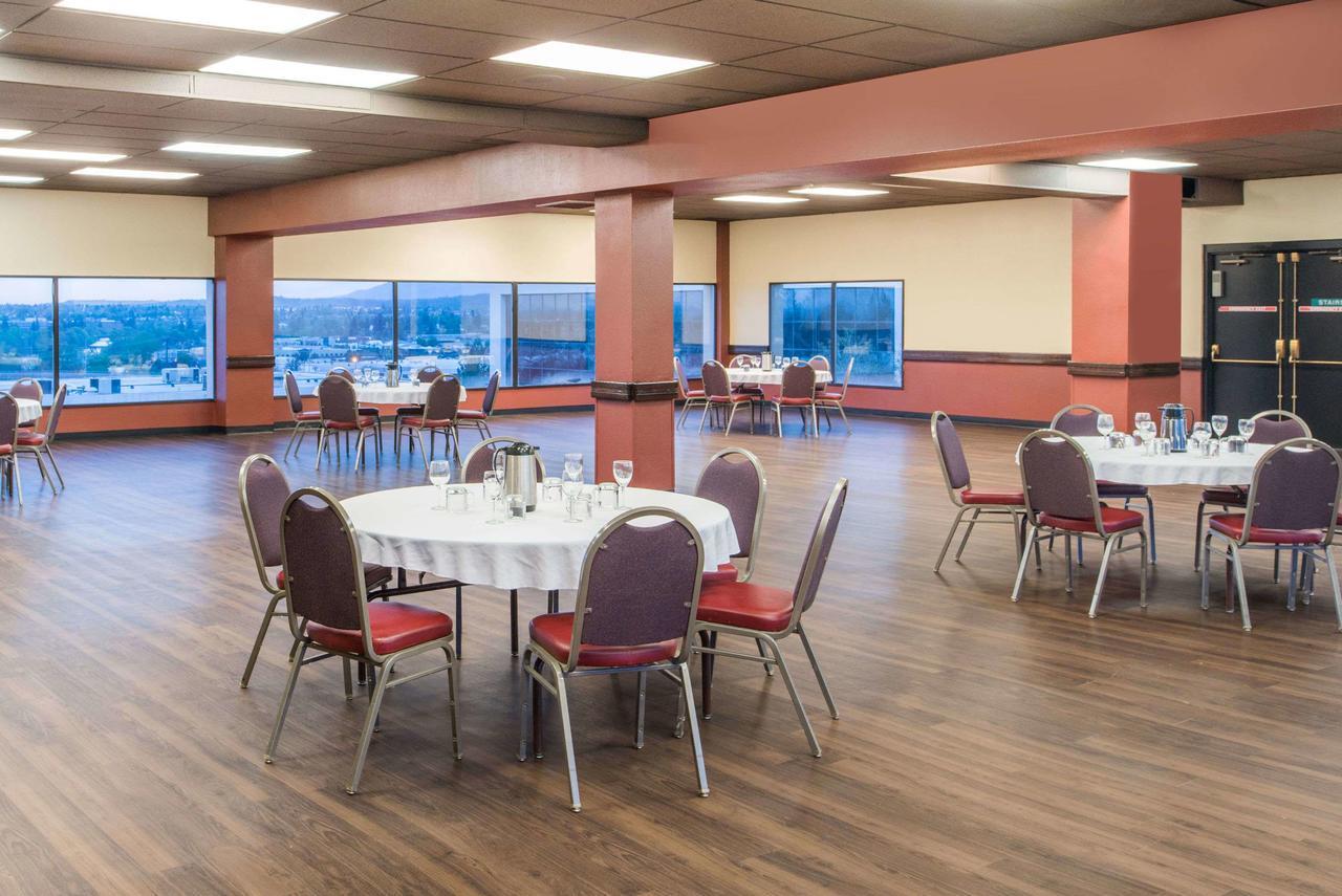 Ramada By Wyndham Downtown Spokane Buitenkant foto