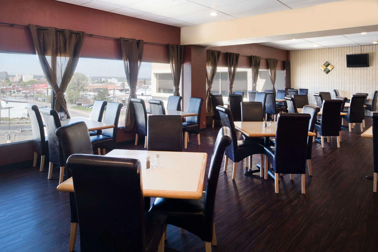 Ramada By Wyndham Downtown Spokane Buitenkant foto