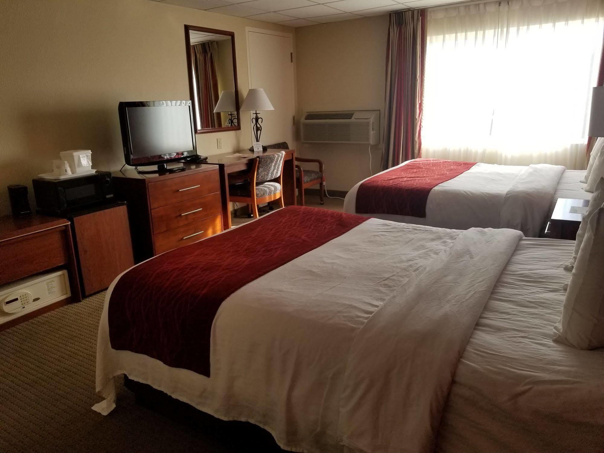 Ramada By Wyndham Downtown Spokane Buitenkant foto